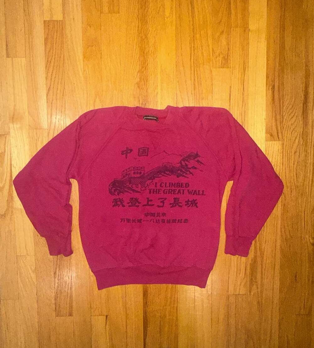 Vintage Great Wall of China Sweatshirt Small Red Raglan